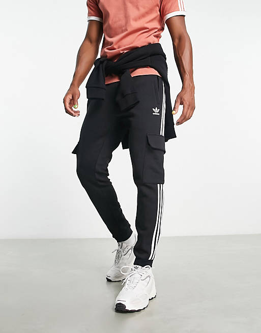 deeltje mouw regen adidas Originals adicolor three stripe slim fit cargo sweatpants in black |  ASOS