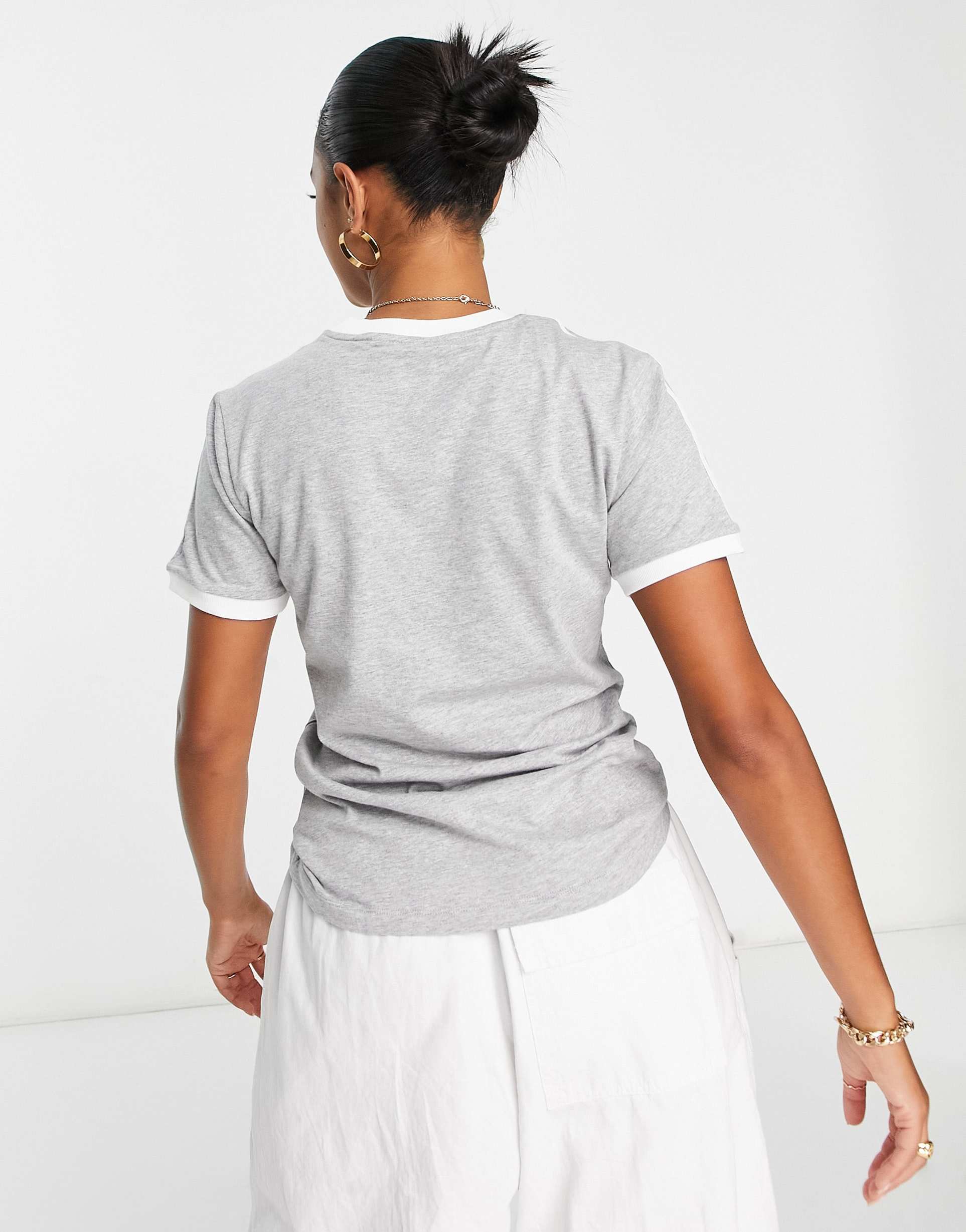 adidas Originals adicolor three stripe t-shirt in grey view 3