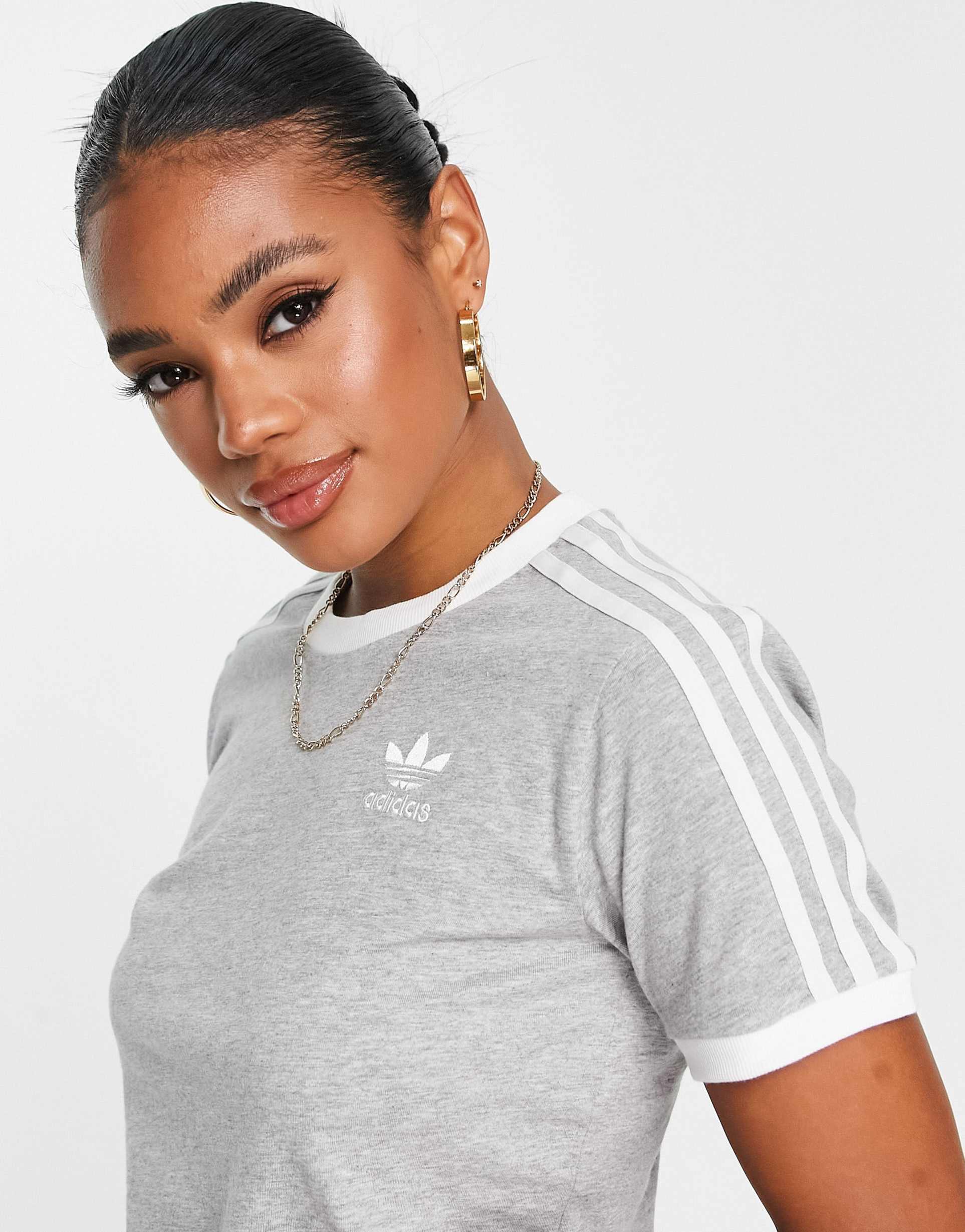 adidas Originals adicolor three stripe t-shirt in grey view 4