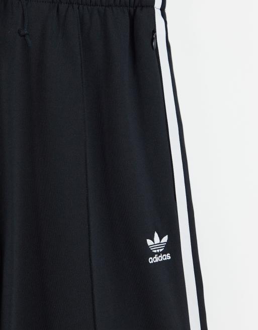 adidas Originals adicolor three stripe wide leg three stripe trousers in black
