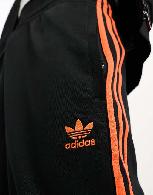adidas Originals adicolor tracksuit joggers in black