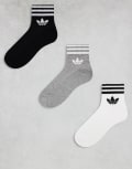 [adidas Originals] adidas Originals Adicolor Trefoil 3 pack ankle socks in black, white and grey-Multi 40-42 white/medium grey heather
