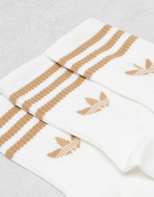 adidas Originals adicolor Trefoil 3er-Pack Socken mit Rundhalsausschnitt in Weiß und Beige, 2 von 3