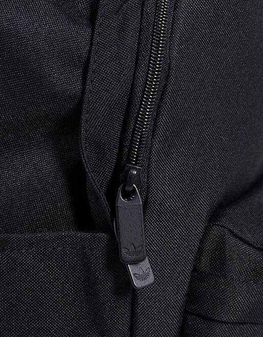 Men adidas Originals adicolor Trefoil backpack in black 