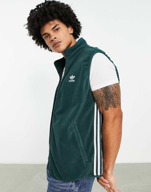 adidas Originals – adicolor – Zielona kamizelka polarowa z trzema paskami