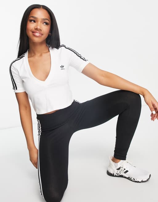adidas Originals - adicolour - Crop top met 3-Stripes en V-hals in wit