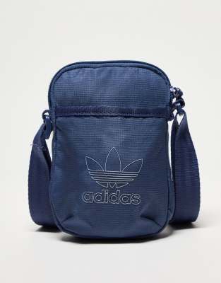 adidas Originals - adicolour - Festival-Tasche in Tintenblau-Marineblau