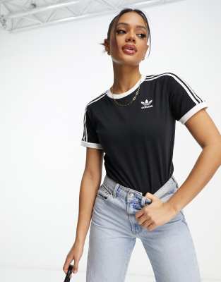 Белая футболка с лампасами adidas женские
