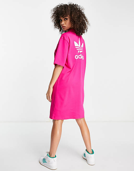 adidas Originals – adicolour – T-Shirt-Kleid in Rosa mit Rückenprint | ASOS