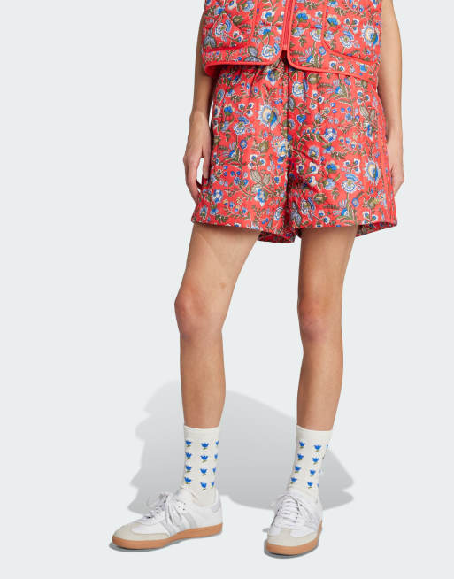 adidas Originals – adidas Originals x Liberty London – Röda och flerfärgade, quiltade shorts
