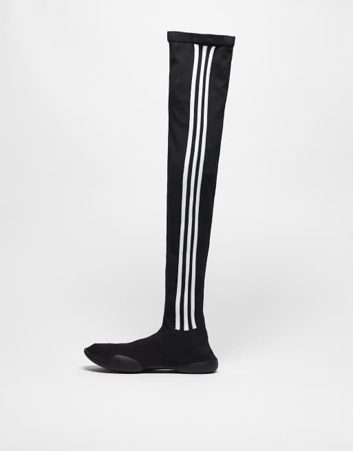 adidas Originals Adidas x Jeremy Scott – Taekwondo Mei Schuhe in Core Black / Cloud White / Cor