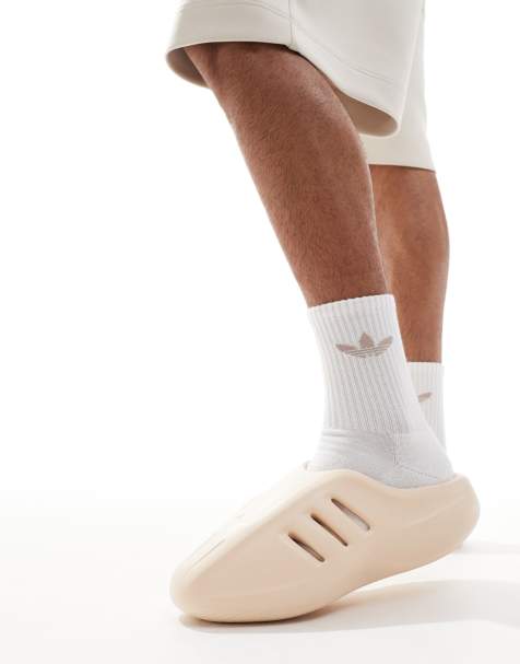 adidas Originals - adiFOM IIInfinity - Sliders color beige - view 1