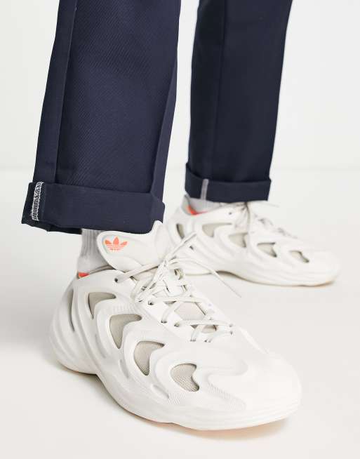 asos adifom q