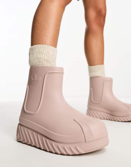 Slip on store boot adidas