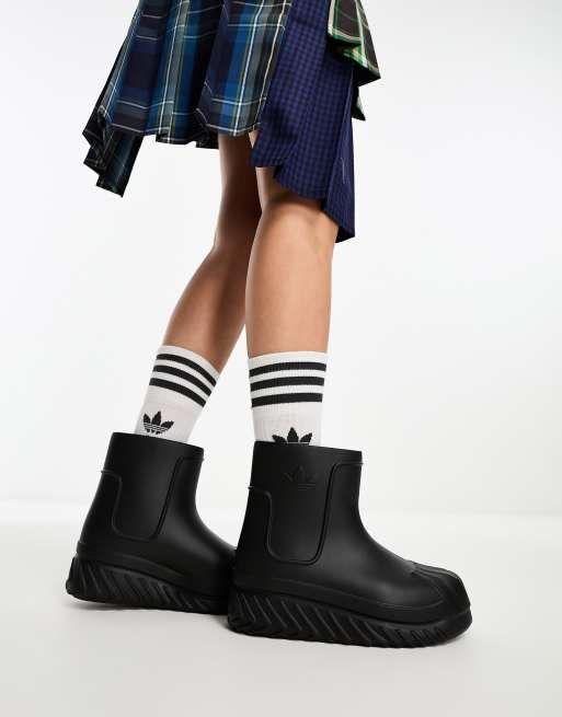 How Wellington Boots Became a Cool Festival-Girl Staple