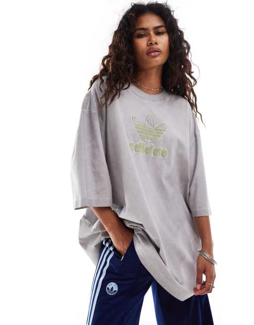 Adidas original oversized t shirt hotsell