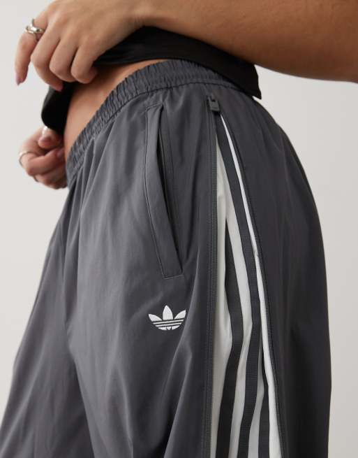 ★adidas★ ADILENIUM 3 OVERSIZED TRACK PANTS GREY JD3389 adidas WMNS Firebird Oversized Track Pant Grey Three JD3389