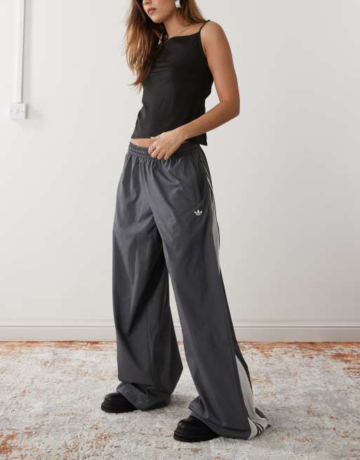 【ADIDAS】ADILENIUM 3 Oversized Track Pants - Gray / JD338 WMNS) adidas originals Adilenium Oversized Track Pants 'Grey