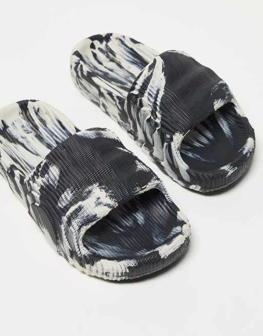 adidas Originals – adilette 22 – Marmormönstrade tofflor