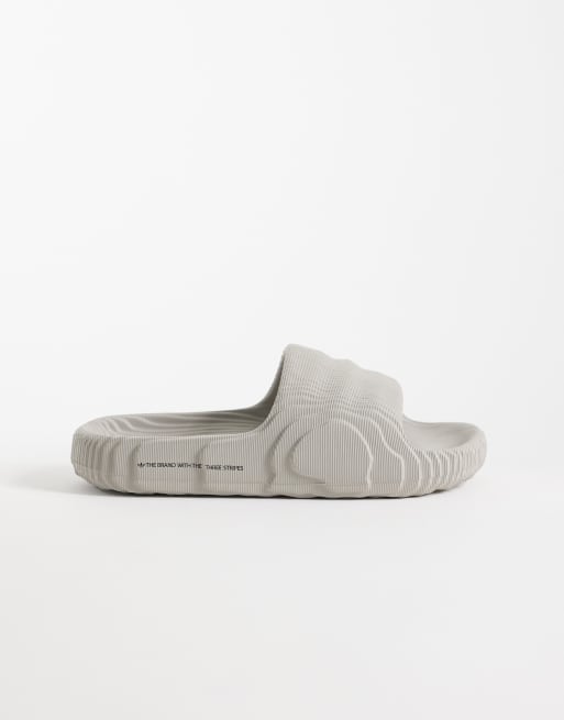 adidas Originals – Adilette 22 – Slider in neutralem Braun, 2 von 4