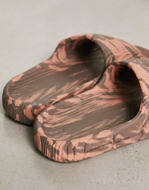 adidas Originals Adilette 22 sliders in brown marble | ASOS