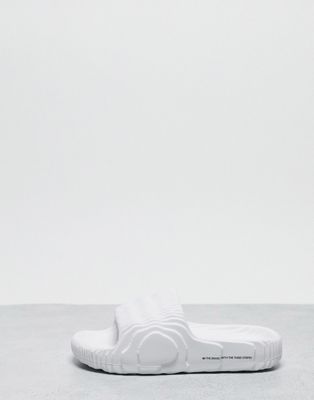 adidas Originals Adillette 22 sliders in white - ASOS Price Checker