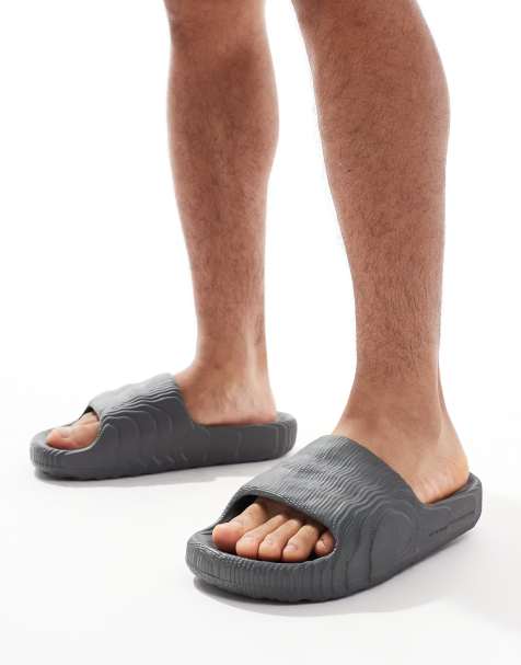 adidas Originals - Adilette 22 - Slippers in grijs - view 1
