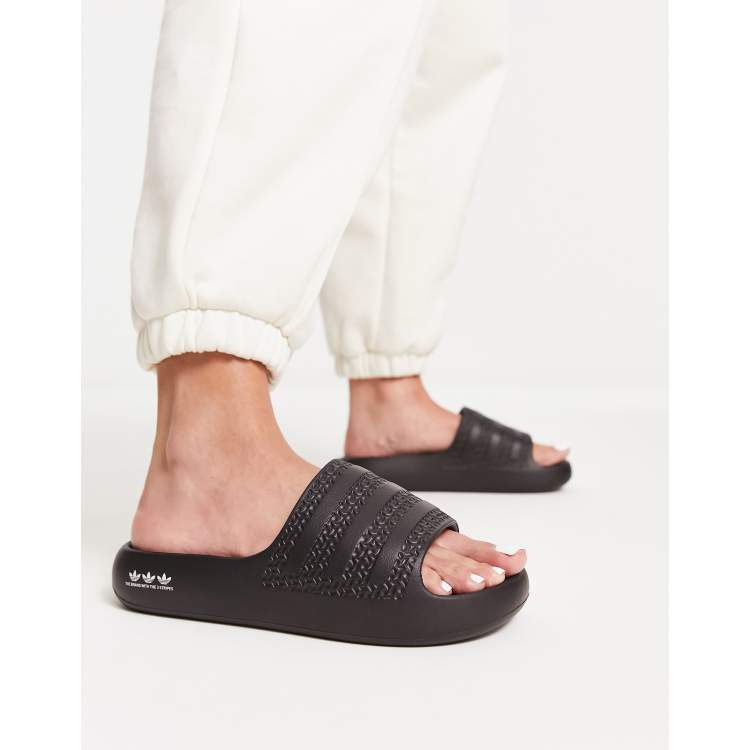 het dossier Welvarend Samengesteld adidas Originals Adilette Ayoon sliders in black | ASOS