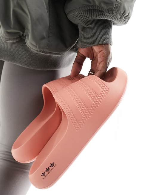 Adidas adilette haze coral 2025