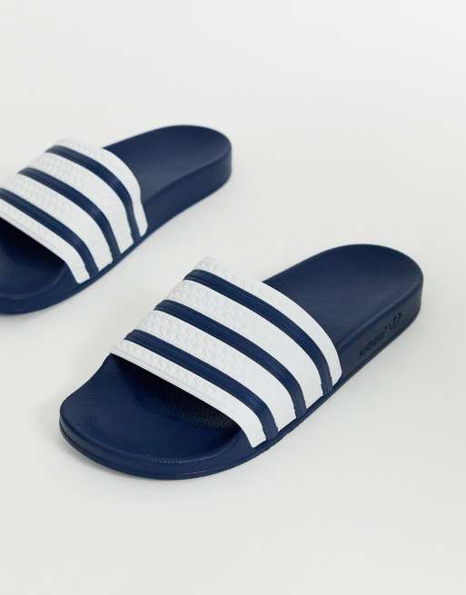 adidas Originals Adilette Claquettes Bleu marine ASOS