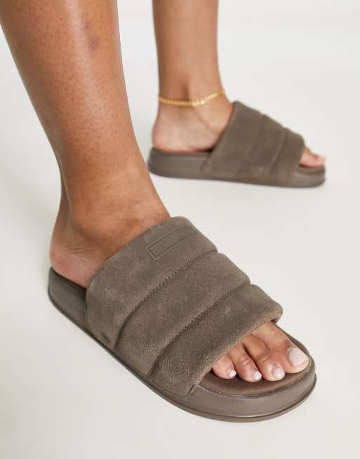 adidas Originals – Adilette – Essential – Mörkbruna tofflor
