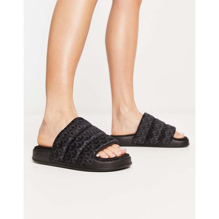 Uitrusten Kinderpaleis wetenschapper adidas Originals Adilette Essentials slides in black | ASOS