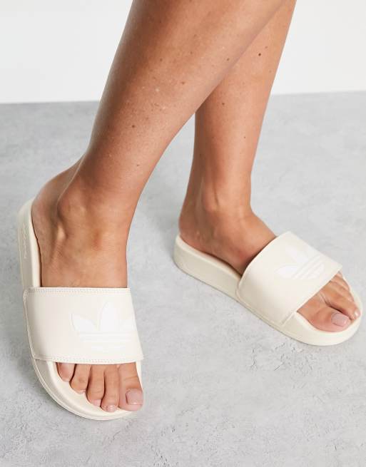 adidas Originals – Adilette Lite – Beige tofflor