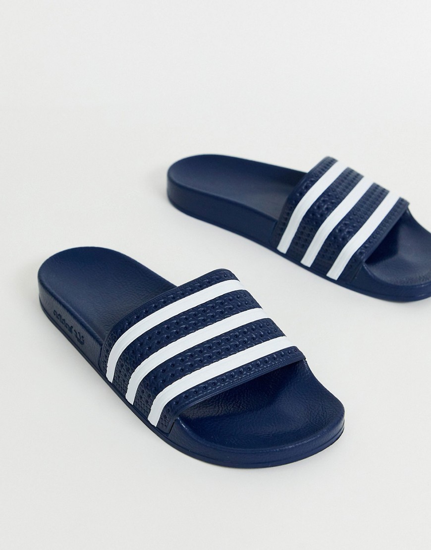 Adidas Originals – Adilette – Marinblå tofflor