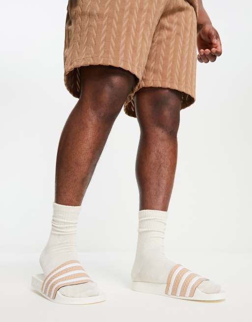 adidas Originals - Adilette - Råhvide og sandfarvede sliders
