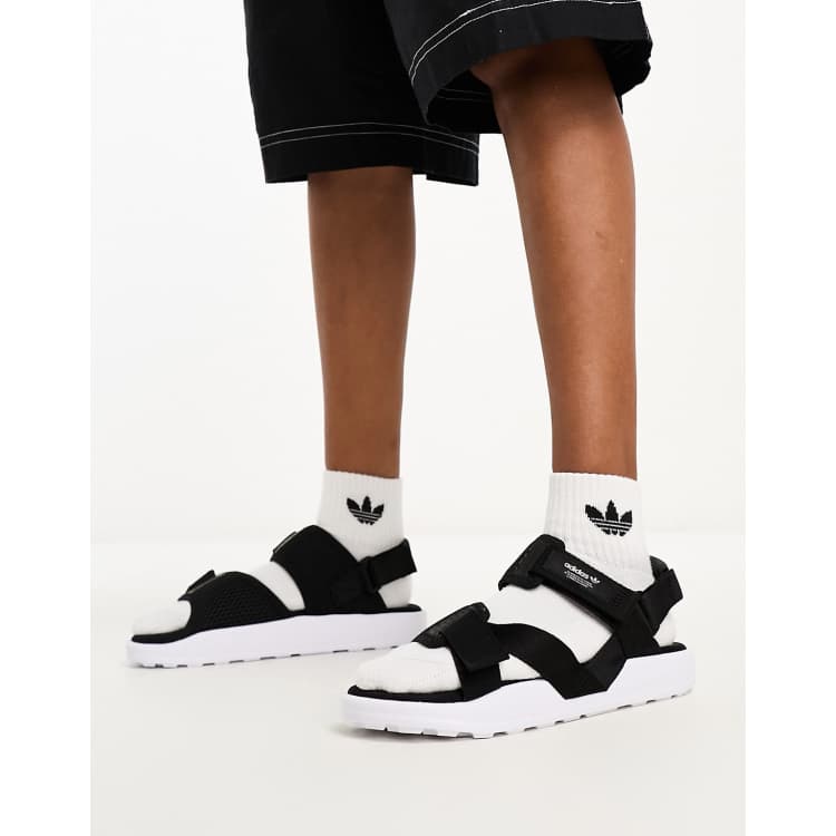 film utilstrækkelig Blind tillid adidas Originals Adilette sandals in black | ASOS