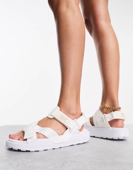 Adidas adilette 2024 women's sandals