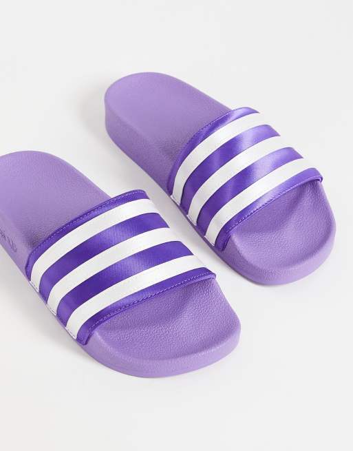 adidas Originals - adilette - Sliders in raso viola