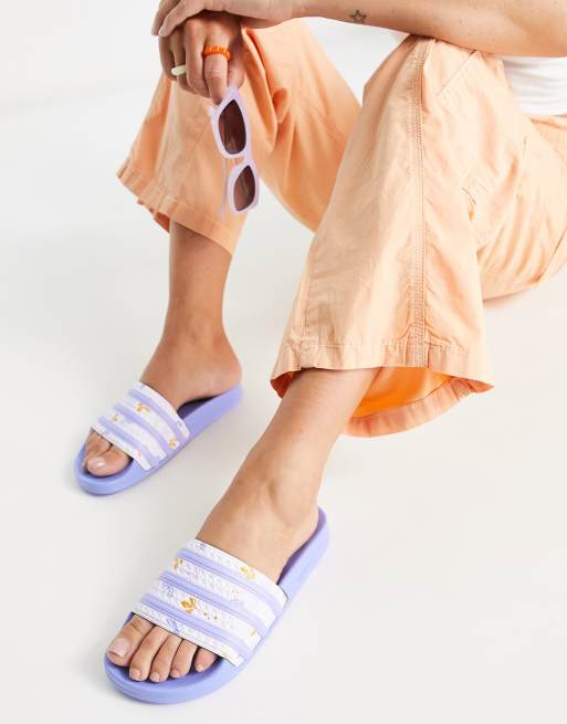 adidas Originals - Adilette - Sliders lilla con dettagli floreali