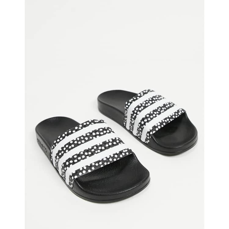 adidas Originals adilette Sliders nere a pois ASOS