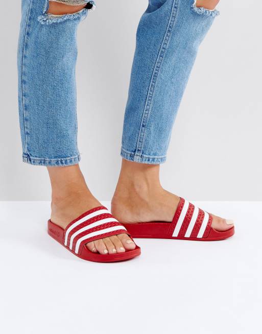 Buiten Onverenigbaar Collectief adidas Originals - Adilette - Slippers in rood | ASOS