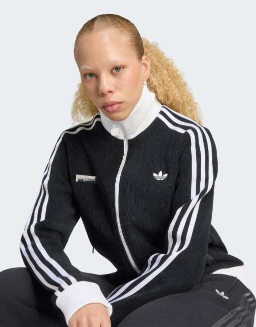 adidas Originals Adiluna season 2 x jennie fan og Tracktop in Schwarz, 2 von 4