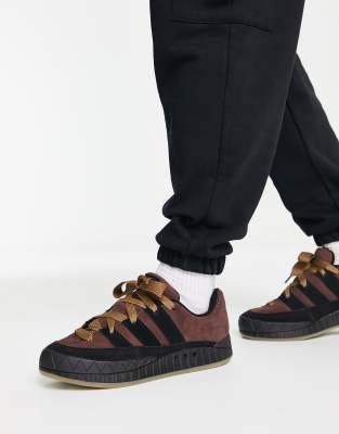adidas Originals - Adimatic - Baskets avec semelle en caoutchouc - Marron | ASOS