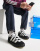 Thumbnail 1 van 4
