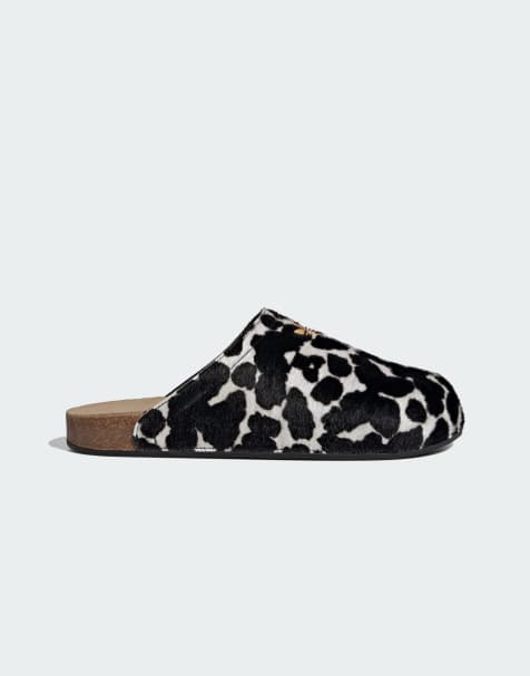 adidas Originals – Adimule – Klapki w krowie łaty - view 1