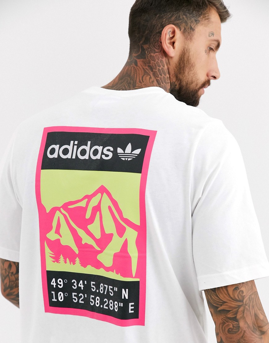 adidas Originals – Adiplore – Vit t-shirt med mönster på ryggen