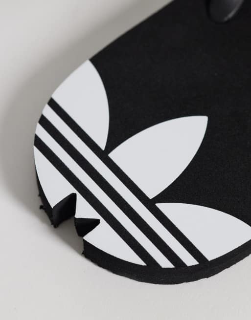 adidas Originals – adisun – Zehenstegsandalen in Schwarz , 3 von 4