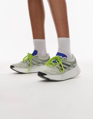 adidas Originals - Adizero Aruku - Sneaker in Hellblau