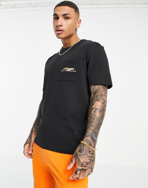 adidas Originals adventure pocket logo t shirt in black