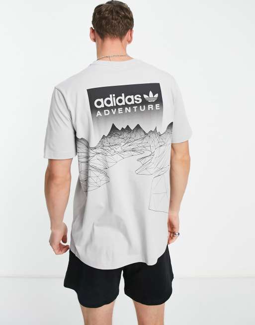 adidas Originals Adventure T shirt avec motif montagne au dos